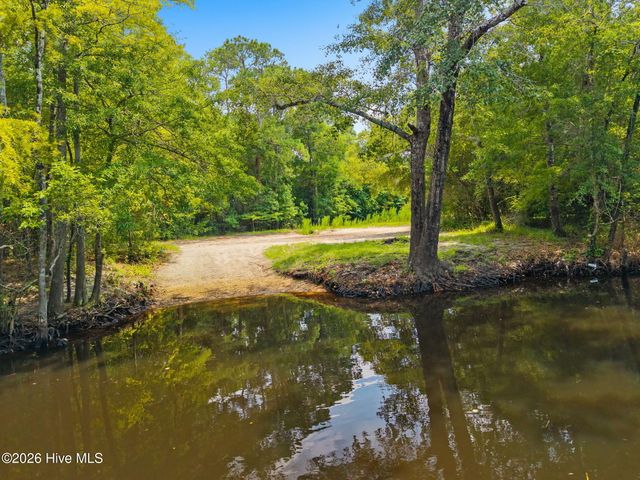 425 Colonial Landing Road SE, Bolivia, NC 28422
