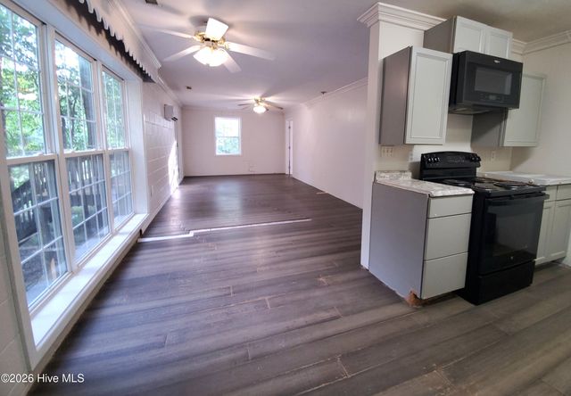 425 Colonial Landing Road SE, Bolivia, NC 28422