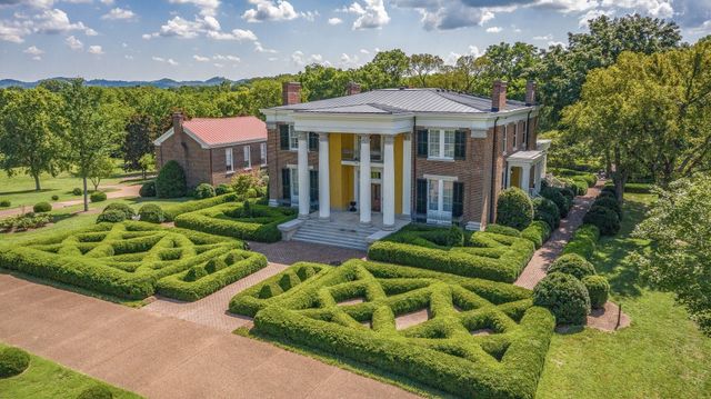 1711 Old Hillsboro Rd, Franklin, TN 37069