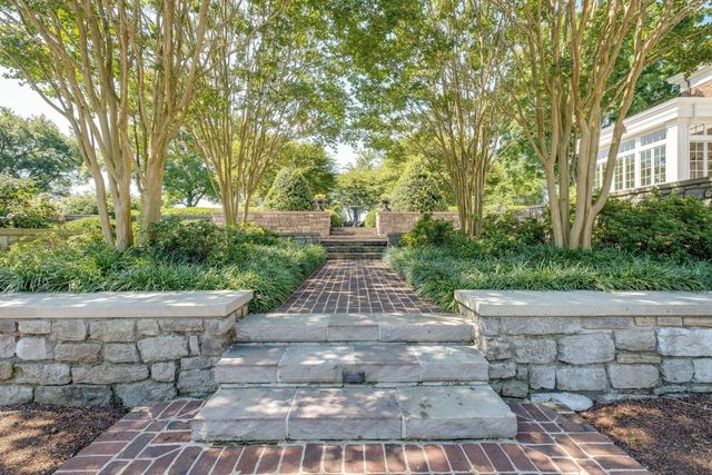 1711 Old Hillsboro Rd, Franklin, TN 37069