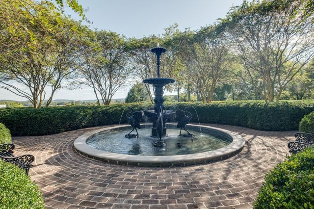 1711 Old Hillsboro Rd, Franklin, TN 37069