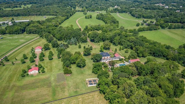 1711 Old Hillsboro Rd, Franklin, TN 37069