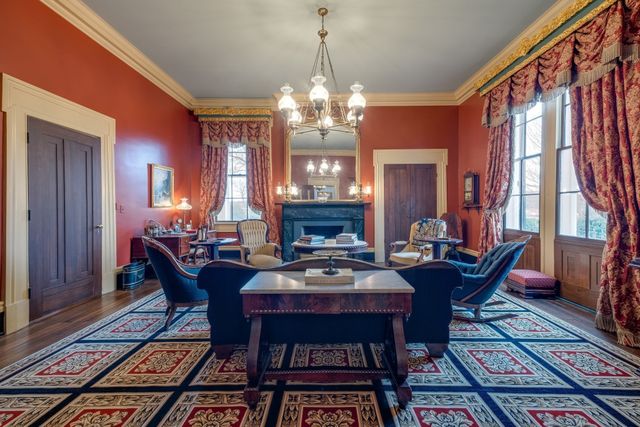 1711 Old Hillsboro Rd, Franklin, TN 37069