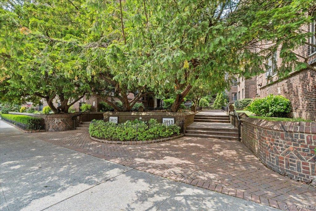 3015 Riverdale Avenue 4E, Bronx, NY 10463 — photo 2
