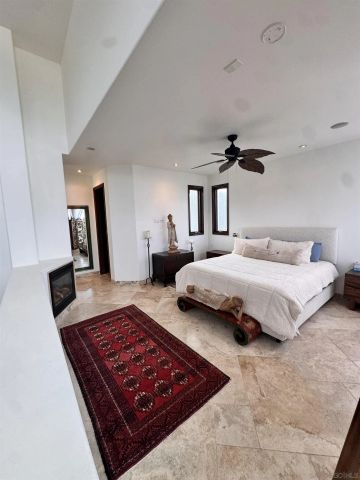633 Fern Glen, La Jolla, CA 92037