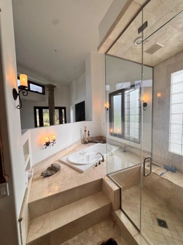 633 Fern Glen, La Jolla, CA 92037