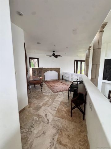 633 Fern Glen, La Jolla, CA 92037