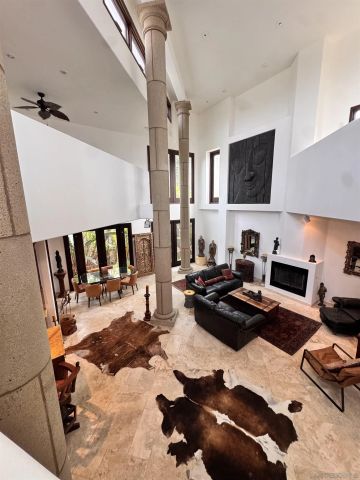 633 Fern Glen, La Jolla, CA 92037
