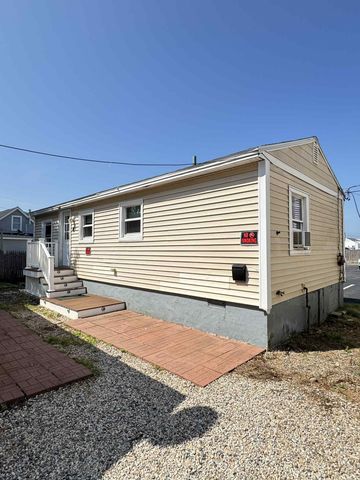 7 Perkins Avenue B, Hampton, NH 03842