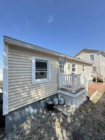 7 Perkins Avenue B, Hampton, NH 03842