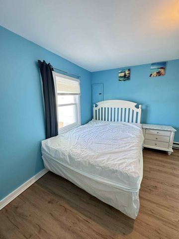 7 Perkins Avenue B, Hampton, NH 03842