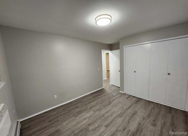 2445 Torquay Avenue 107, Royal Oak, MI 48073