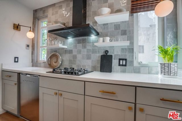 1574 Murray Drive, Los Angeles, CA 90026