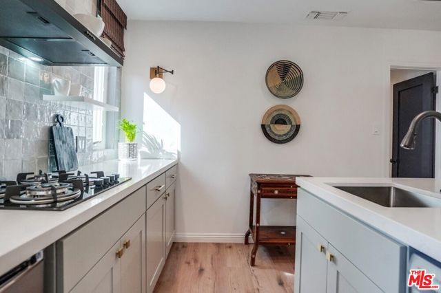 1574 Murray Drive, Los Angeles, CA 90026