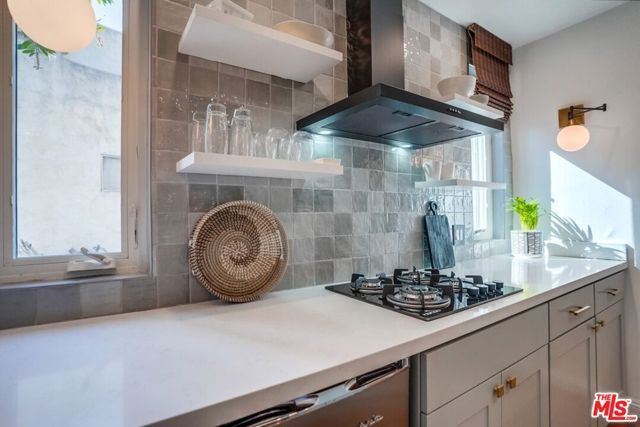 1574 Murray Drive, Los Angeles, CA 90026