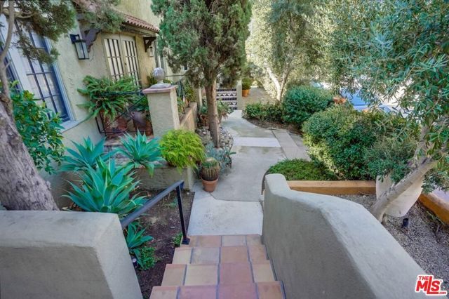 1574 Murray Drive, Los Angeles, CA 90026