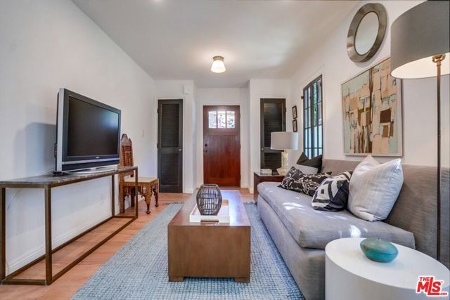 1574 Murray Drive, Los Angeles, CA 90026
