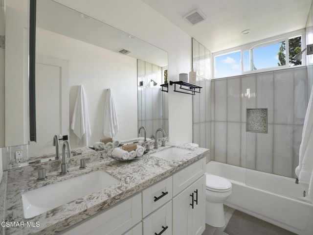 2920 Salmon River Circle, Westlake Village, CA 91362