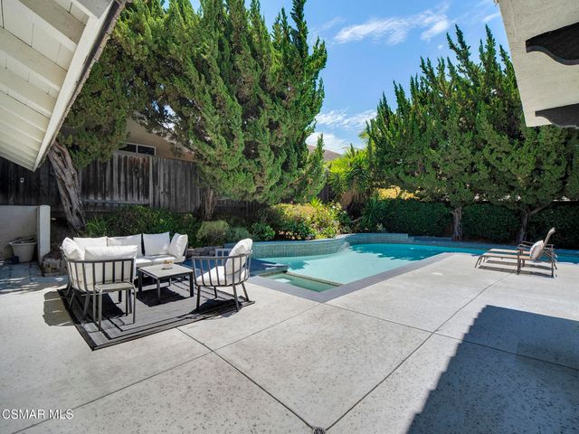 2920 Salmon River Circle, Westlake Village, CA 91362