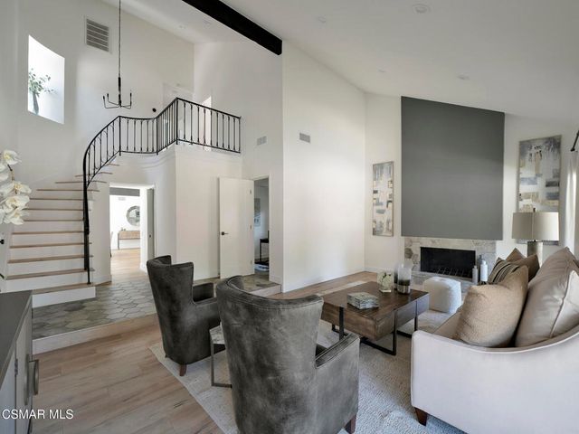 2920 Salmon River Circle, Westlake Village, CA 91362