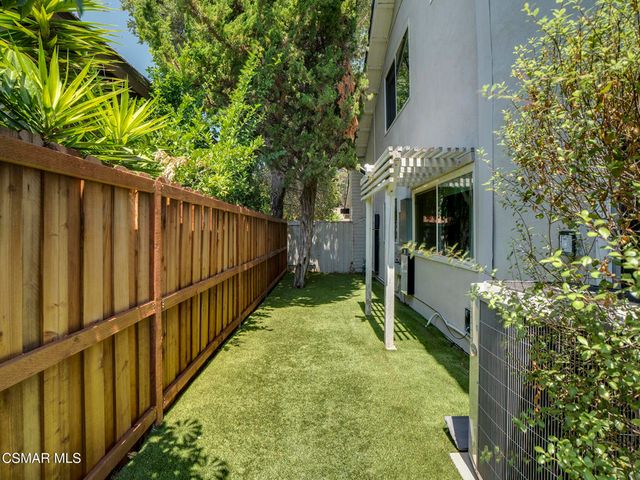 2920 Salmon River Circle, Westlake Village, CA 91362