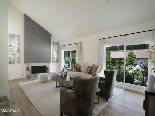 2920 Salmon River Circle, Westlake Village, CA 91362