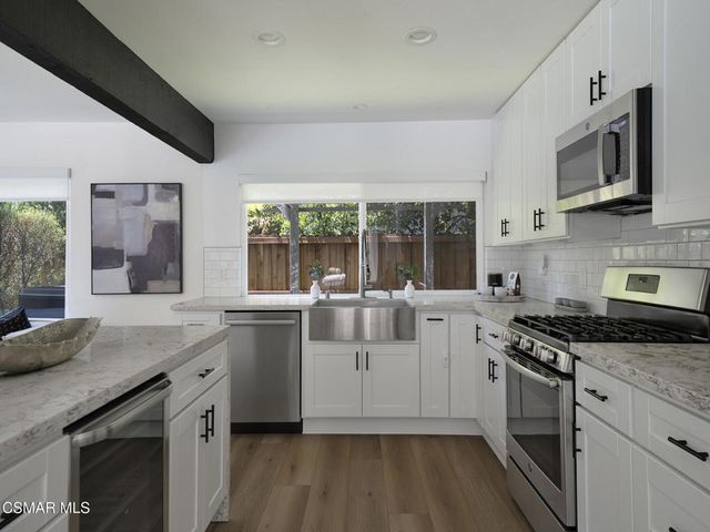 2920 Salmon River Circle, Westlake Village, CA 91362