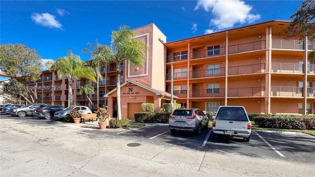 571 SW 141st Ave 207N, Pembroke Pines, FL 33027