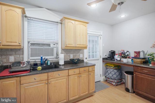 1910 S ALDER ST, Philadelphia, PA 19148