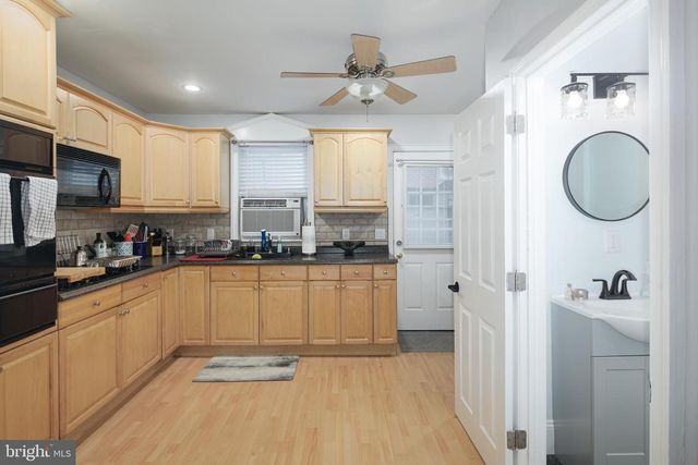 1910 S ALDER ST, Philadelphia, PA 19148