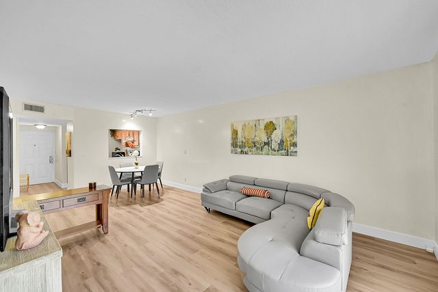 9503 Boca Cove Circle 603, Boca Raton, FL 33428