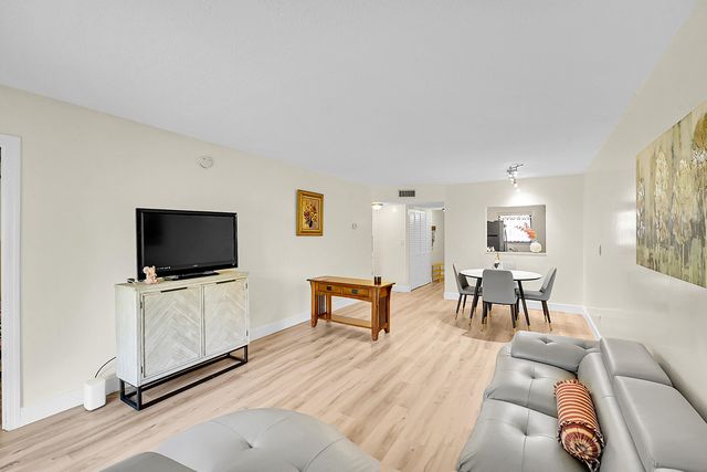 9503 Boca Cove Circle 603, Boca Raton, FL 33428