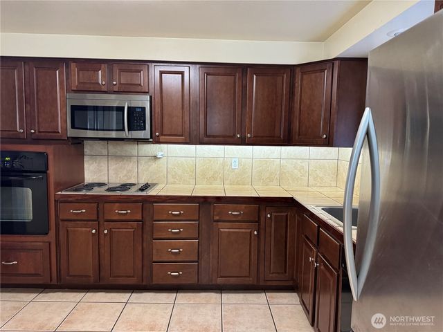 8930 7th Avenue SE, Everett, WA 98208