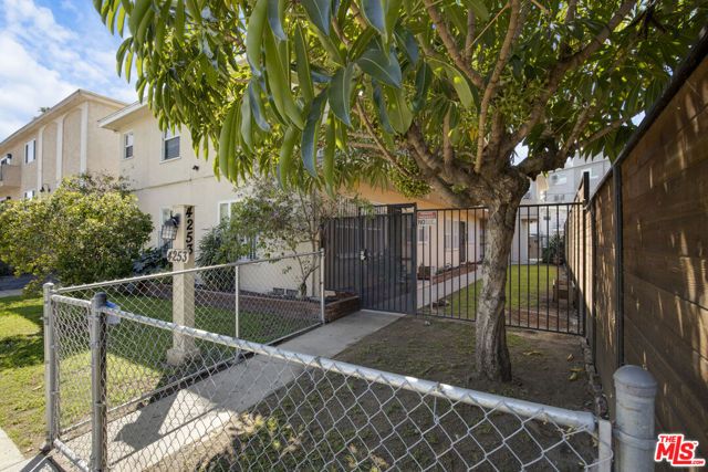 4253 S Centinela Avenue, Los Angeles, CA 90066
