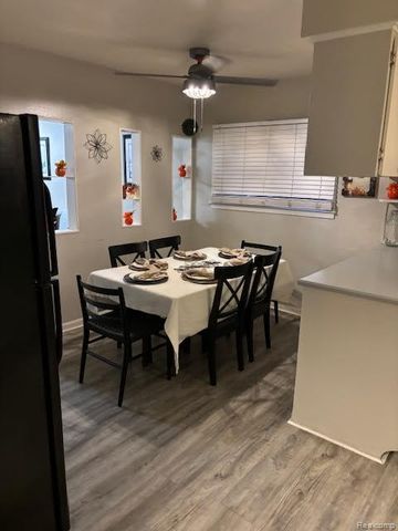 7029 Jackson Avenue, Warren, MI 48091