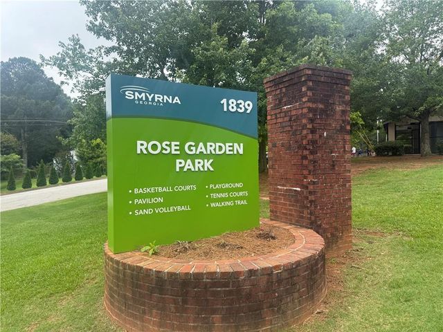 2566 Gordon Circle SE, Smyrna, GA 30080