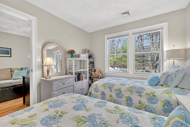 102 Central St 5A, Saugus, MA 01906