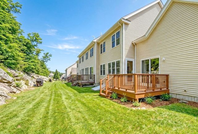 102 Central St 5A, Saugus, MA 01906