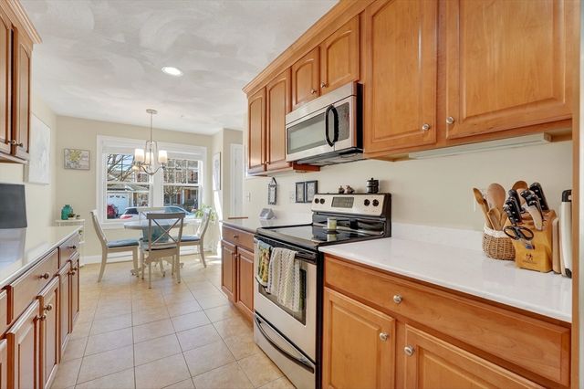 102 Central St 5A, Saugus, MA 01906