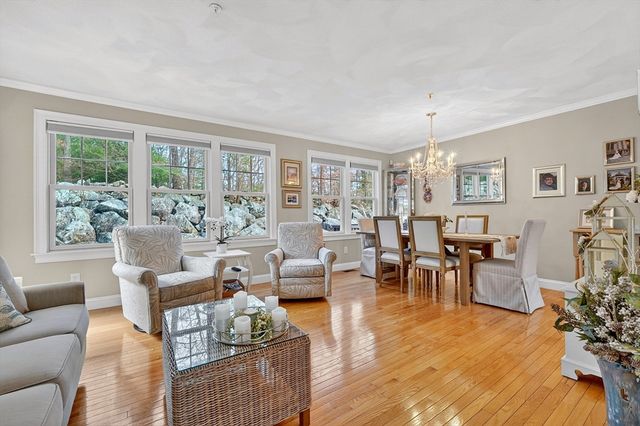 102 Central St 5A, Saugus, MA 01906