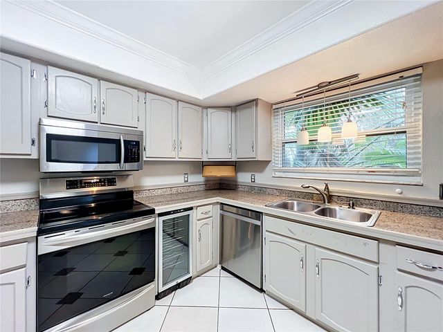 814 LAUREL AVENUE 2, Orlando, FL 32803