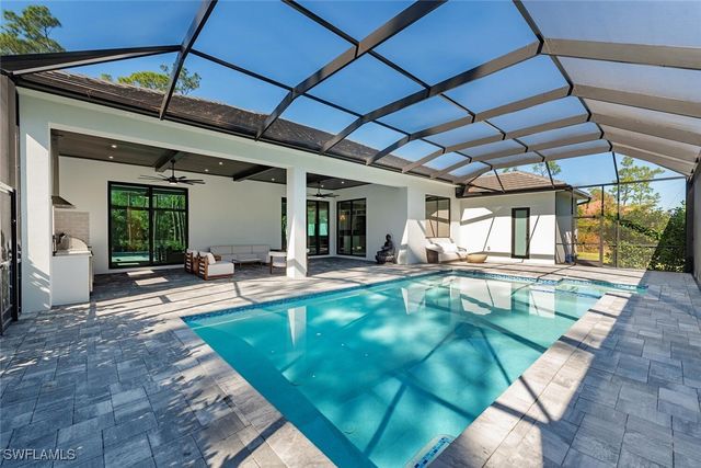 662 9th ST SW, Naples, FL 34117