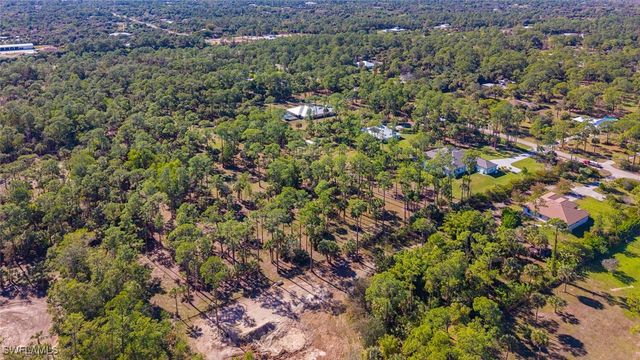 662 9th ST SW, Naples, FL 34117