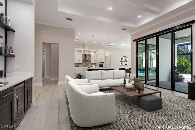 662 9th ST SW, Naples, FL 34117