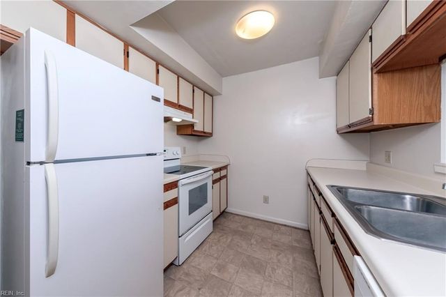 3837 Staffordshire LN, Williamsburg, VA 23188