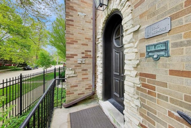 3045 W ARDMORE Avenue, Chicago, IL 60659
