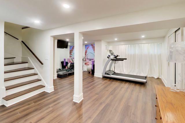 3045 W ARDMORE Avenue, Chicago, IL 60659