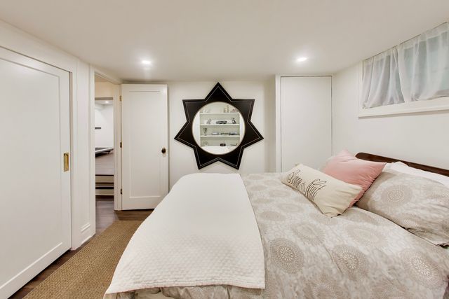 3045 W ARDMORE Avenue, Chicago, IL 60659