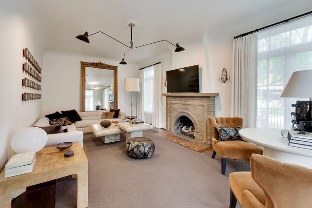 3045 W ARDMORE Avenue, Chicago, IL 60659