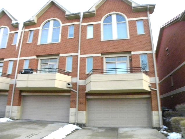 57 Northfield Terrace 57, Wheeling, IL 60090